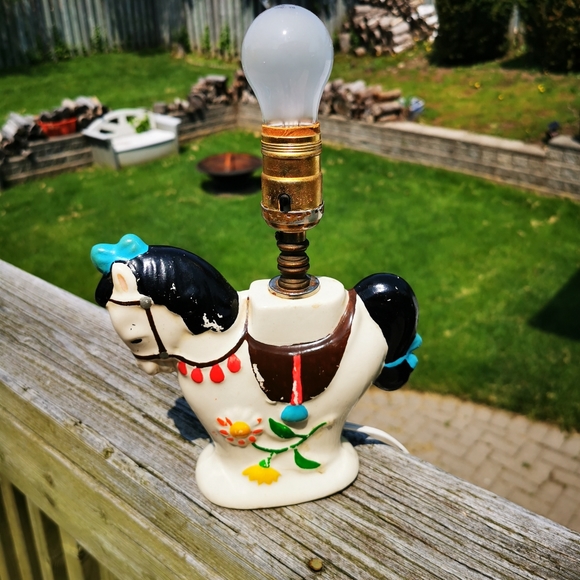 Vintage Ceramic Nursery Lamp / Horse / Flowers - Picture 2 of 16